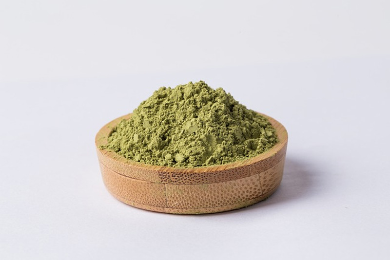 Dive into the Spectrum: Red Kratom’s Shades of Wellness